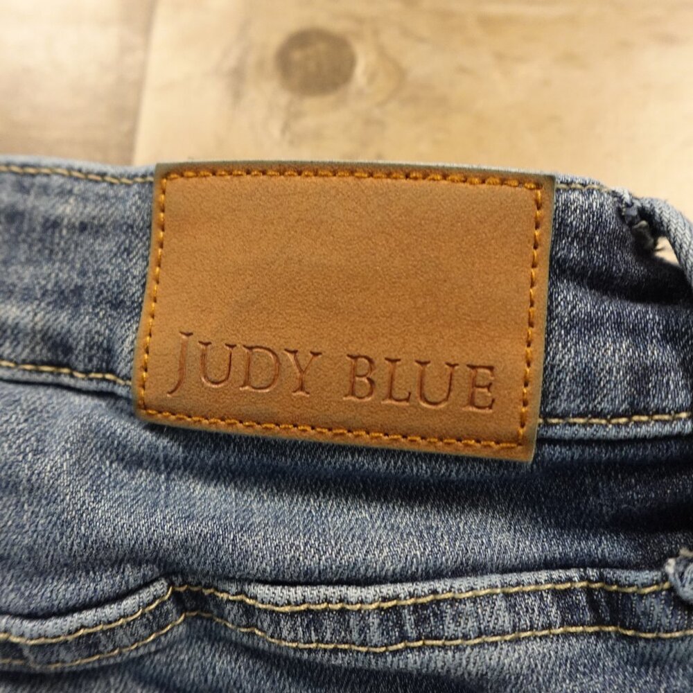 Judy Blue Denim Cutoff Shorts Women’s Plus‎ Size 1XL Blue - Picture 8 of 9